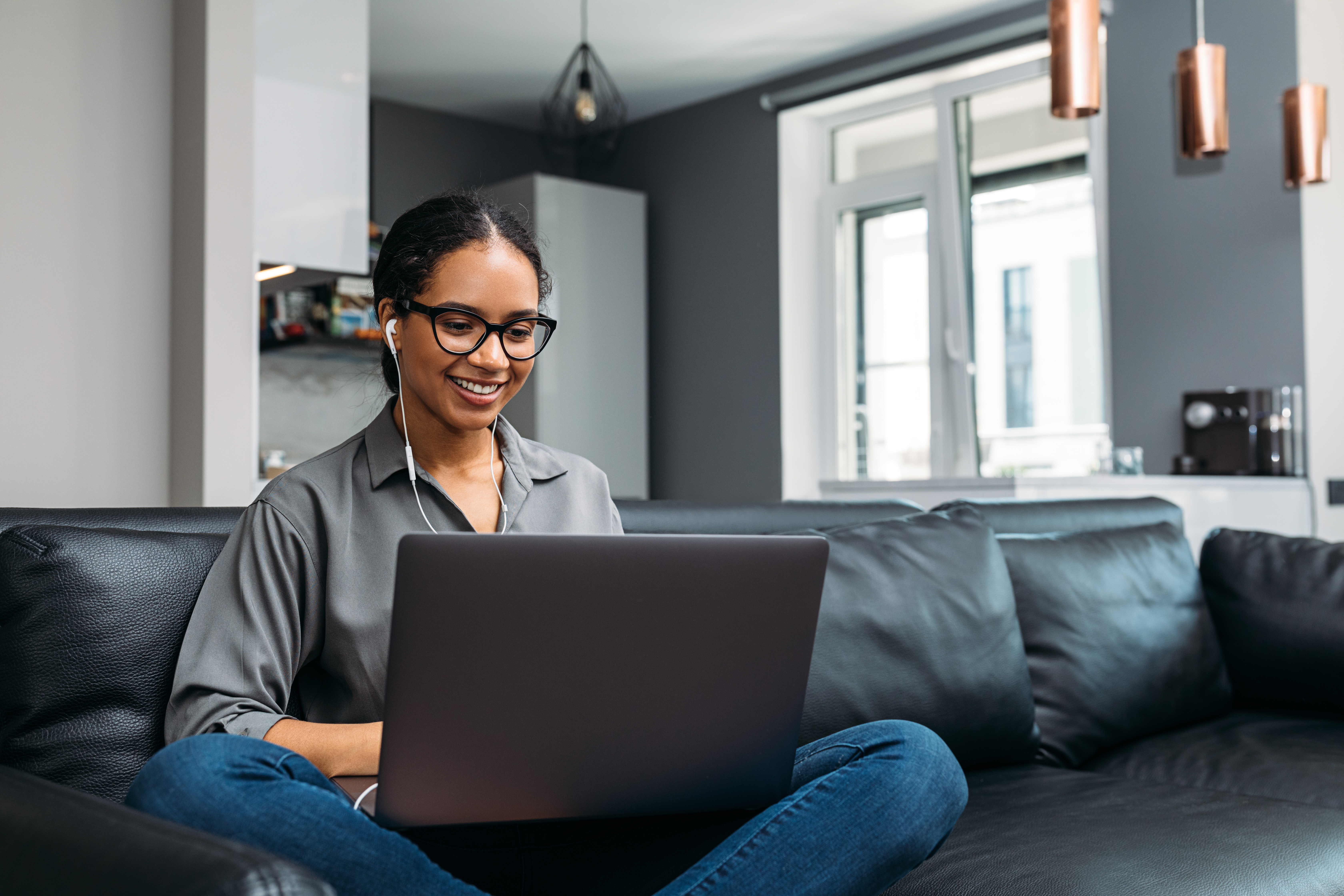 Employee completing CFISA cybersecurity awareness eLearning